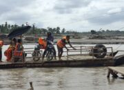 Perahu Ketek Tanpa Mesin Menjadi Alat Transportasi Warga Peusangan Selatan