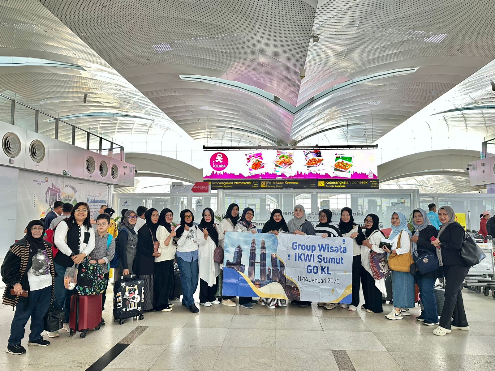 IKWI Sumut Berwisata Ke Negara Serumpun Kuala Lumpur