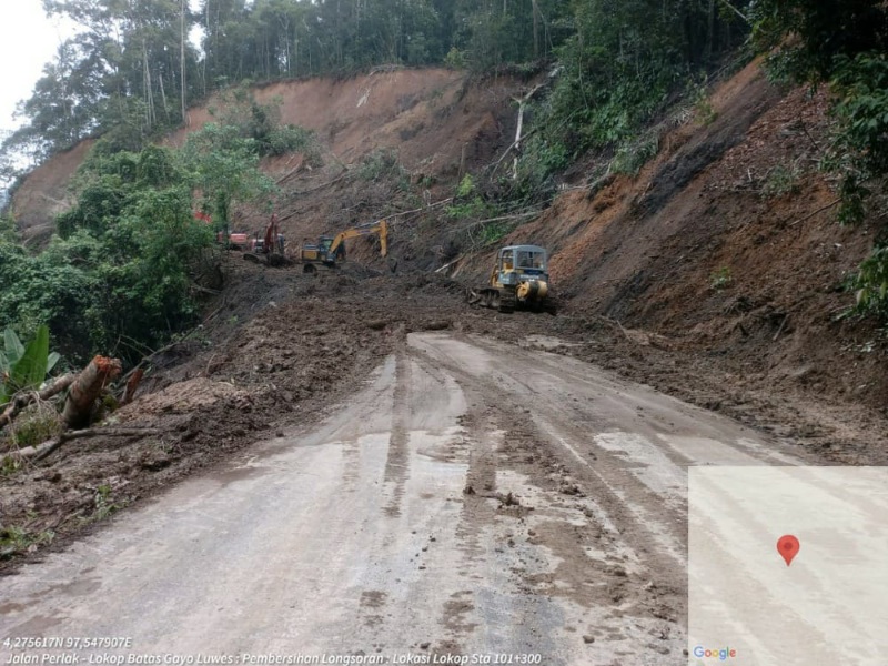 Dinas PUPR Aceh Intensifkan Pembersihan Longsor Ruas Peureulak–Lokop–Batas Gayo Lues