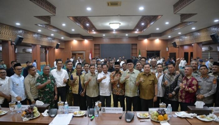 Wagub Dan Bupati/Wali Kota Se-Aceh Ikuti Rapat Penanganan Bencana Bersama Mendagri