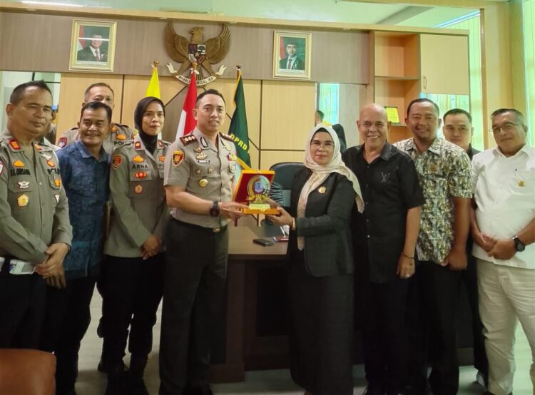 Hari Pertama Menjabat, Kapolres Binjai Sambangi DPRD dan Pengadilan Agama