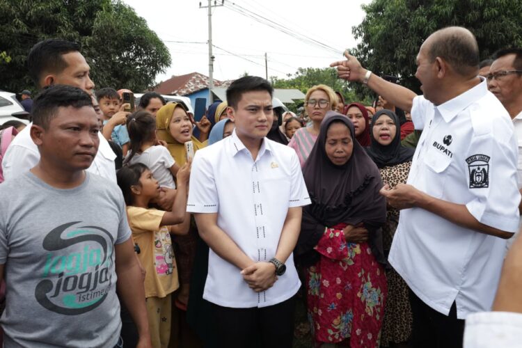 Kadis PUTR Langkat Pastikan Pengaspalan Jalan Kampung Nangka Terus Berlanjut