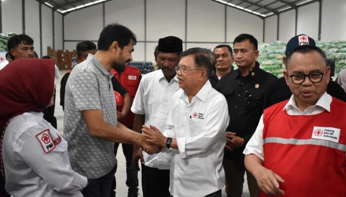Gubernur Aceh Terima Bantuan PMI Langsung Dari Jusuf Kalla