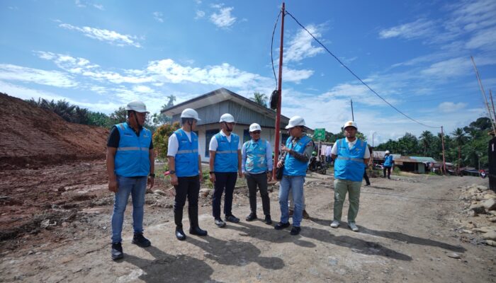 GM PLN UID Sumut Cek Langsung Kesiapan Kelistrikan Huntara Pascabencana Di Batang Toru