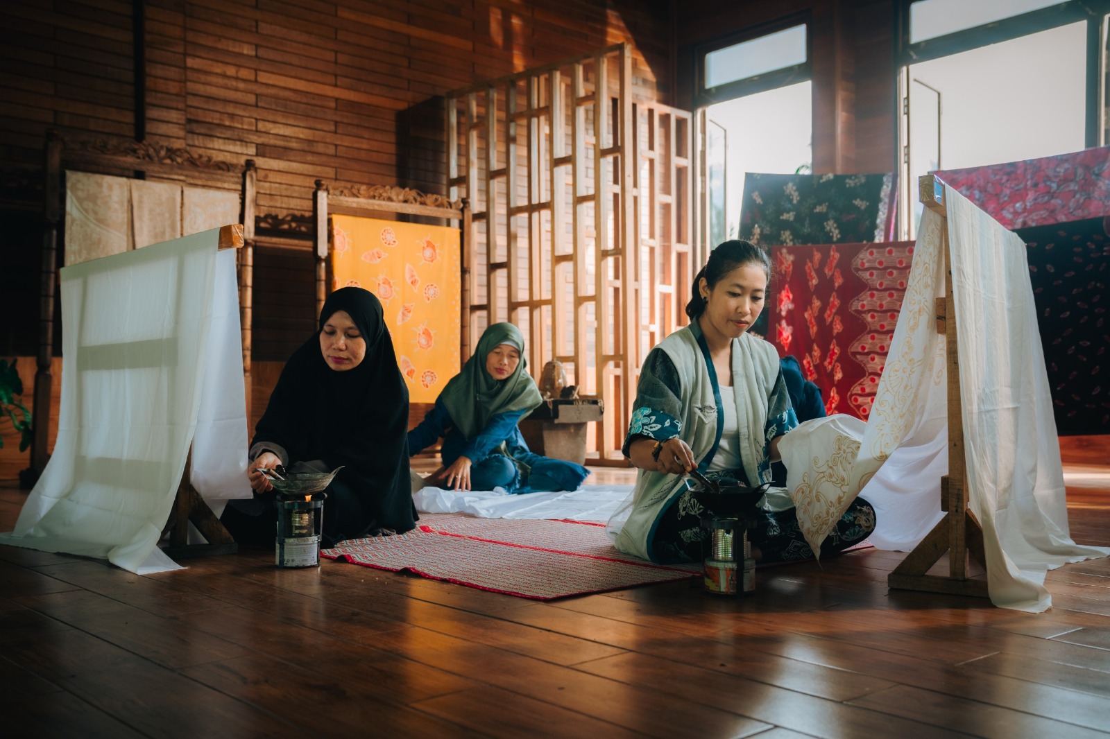 Dari Canting Ke Kemandirian, Batik Singkawang Tumbuh Bersama Desa Sejahtera Astra