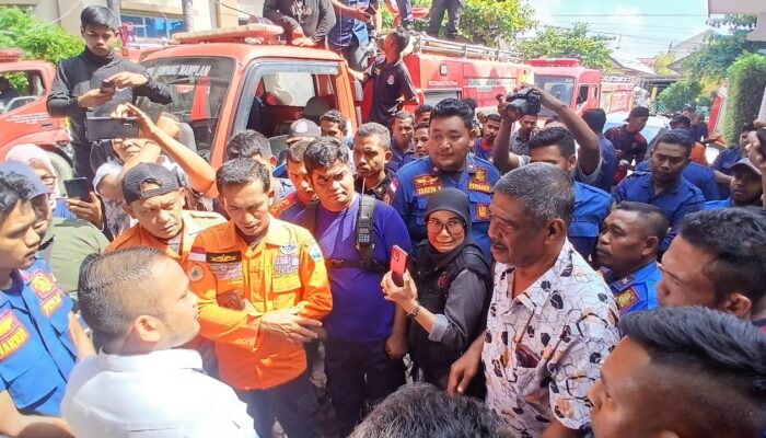 Terkait Temuan Tumpukan Bantuan, Petugas BPBD Demo DPRK Bireuen