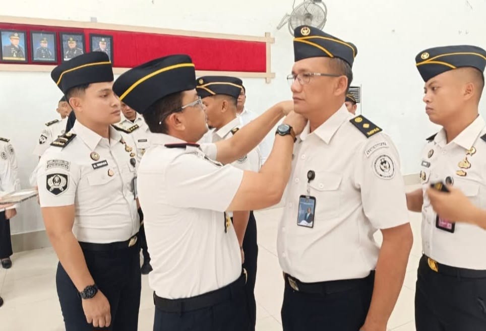 Lapas Kelas IIA Binjai Melaksanakan Penyematan dan Penyerahan SK Kenaikan Pangkat Bagi Pegawai