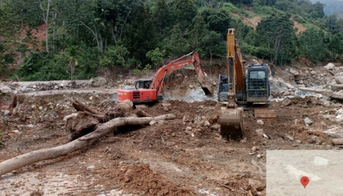 PUPR Aceh Lanjutkan Pembersihan Longsoran Peureulak–Lokop–Batas Gayo Lues