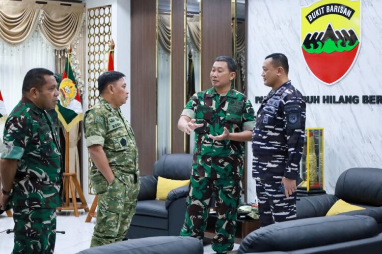 Pangdam l/BB Sambut Kedatangan Asops Panglima TNI Di Markas Kodam l/BB
