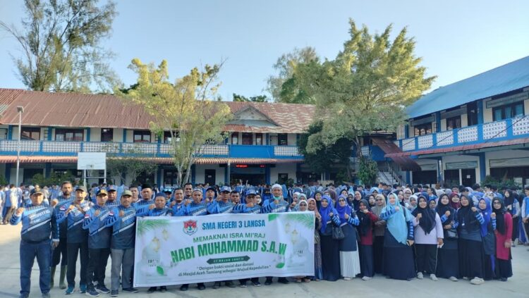 Maknai Isra Mikraj, SMA Negeri 3 Langsa Baksos Dan Donasi Ke Masjid Di Langsa dan Tamiang