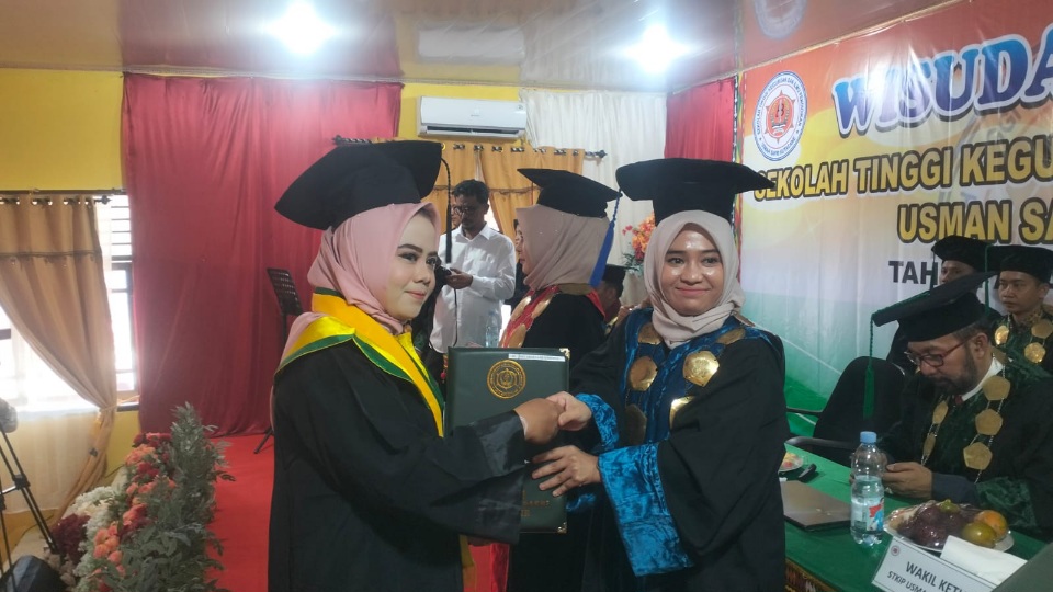 Asisten I Setdakab Agara Hadiri Wisuda 87 Mahasiswa STKIP Usman Safri Kutacane