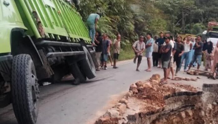 Gubsu Diminta Turun Tangan, Jalan Sopotinjak-Bulusoma Ada Tiga Titik Rawan Amblas