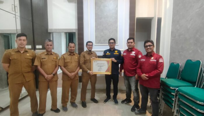 Dinas Kesehatan Aceh Raih Kategori Informatif pada Penghargaan Keterbukaan Informasi Publik 2025