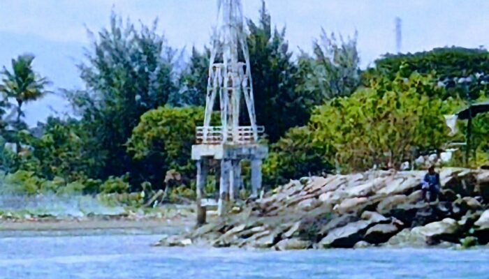 Mercusuar Padam Berbulan-bulan, Nelayan Pidie Bertaruh Nyawa di Laut