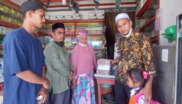 Relawan Salurkan Wakaf Al-Qur’an ke Sejumlah Dayah dan Balai Pengajian di Pidie Jaya