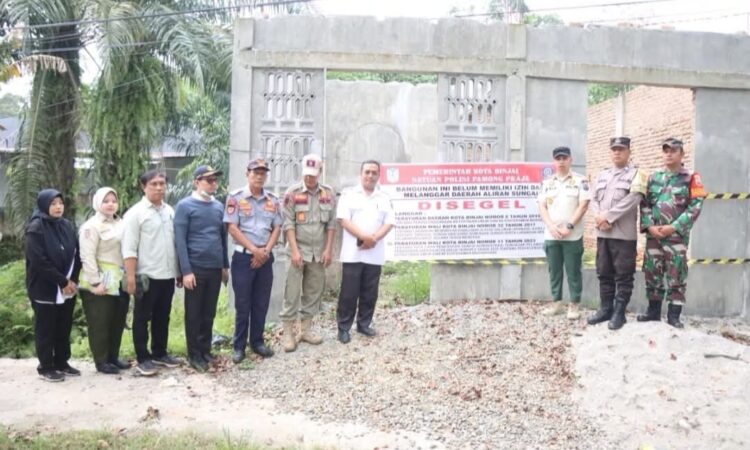 Pemko Binjai Tertibkan Bangunan Tanpa Izin di Bantaran Sungai di Kawasan Binjai Selatan