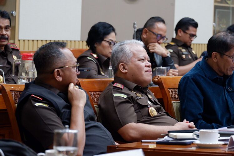 Dihadiri Jaksa Agung, Kajati Sumut Ikuti Raker Dengan Komisi III DPR RI