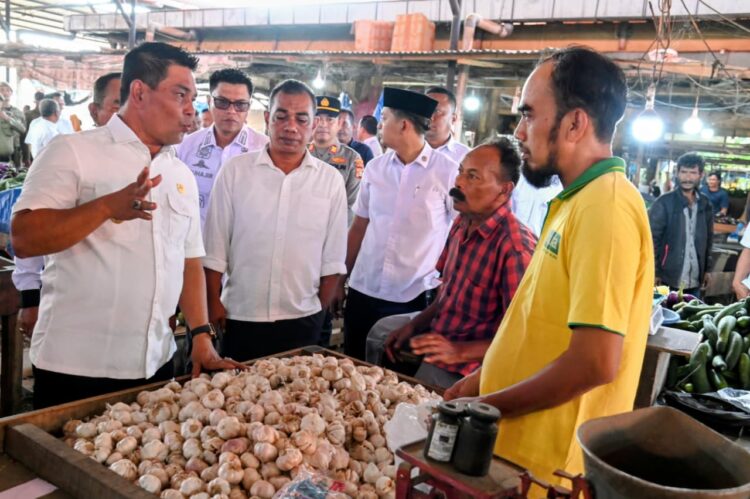 Pedagang di Badan Jalan Sekitar Pasar Induk Lambaro akan Ditertibkan