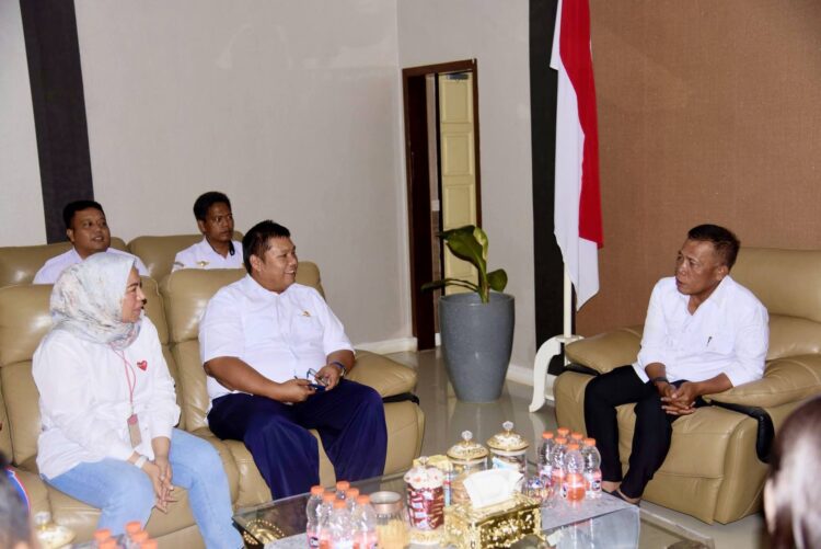 Bupati Tapteng Dukung Penambahan Rute Terbang Wings Air, Perdana 23 Januari Pinangsori-Pekanbaru