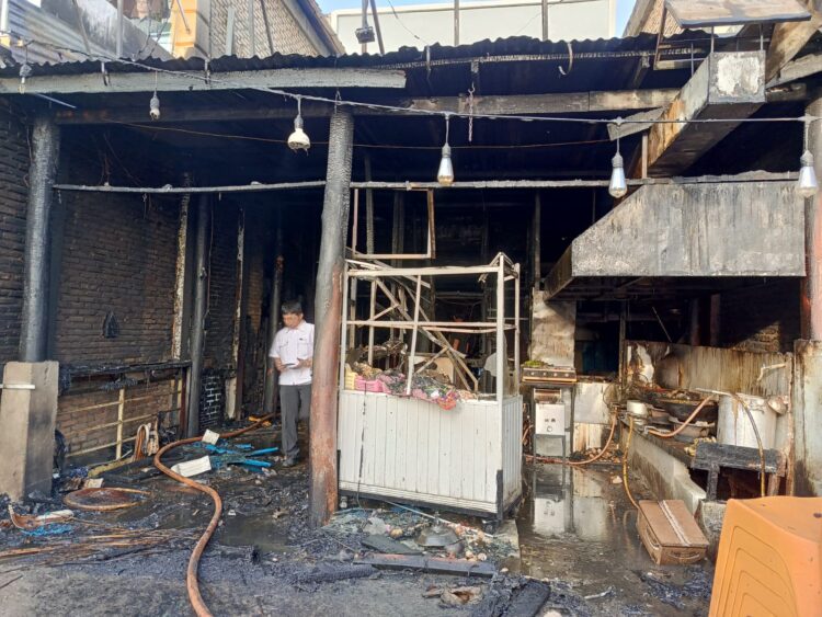 Tabung Gas Bocor, 1 Rumah Makan Di Samosir Terbakar