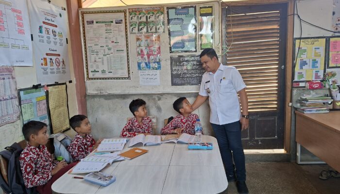 Camat Husaini Dorong Sekolah Jadi Ruang Nyaman Belajar dan Ramah Anak