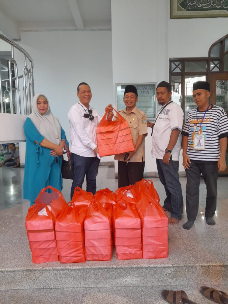 Sambut Ramadhan, KSJB Dan FMB Gelar Sedekah Buka Puasa