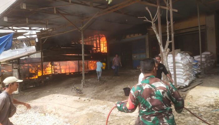 Delapan Ruko di Kecamatan Peunaron Terbakar, Kerugian Ditaksir Rp1 Miliar