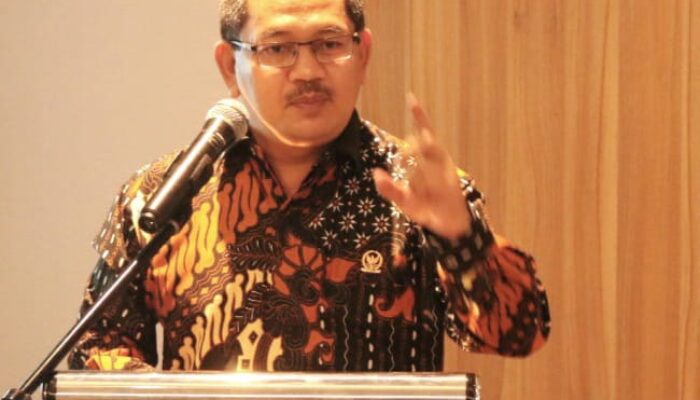 Makanan Bergizi Vs Guru Honorer