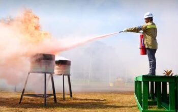 Peringati Bulan K3 Nasional, Inalum Simulasikan Pemadaman Kebakaran