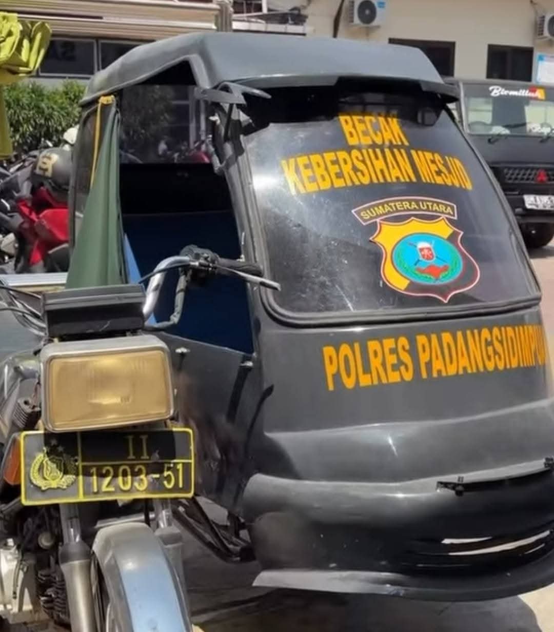 Polres Padangsidimpuan Luncurkan Becak Kebersihan Masjid