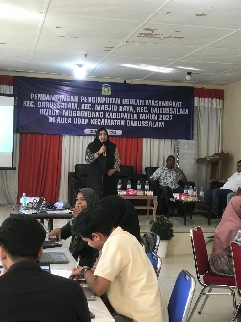 Kepala Bappeda Aceh Besar Berikan Pendampingan Penginputan Usulan Masyarakat