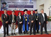 Rektor IT Del Laguboti Prof. Arnaldo Raih Gelar Guru Besar