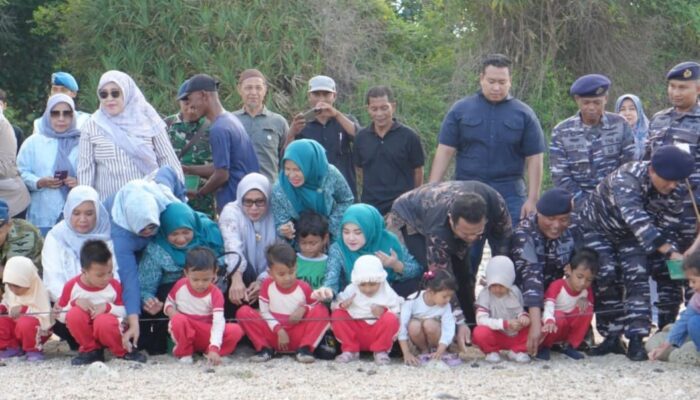 Wali Kota Sabang Luncurkan Ekowisata Penyu Ie Meulee, Lepas 82 Tukik Langka