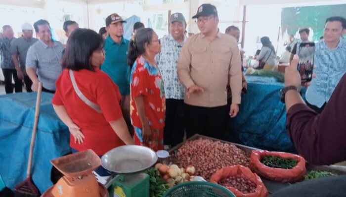 Asri Ludin Tambunan Tinjau Pasar Bakaran Batu Lubukpakam dan Tampung Usulan Pedagang