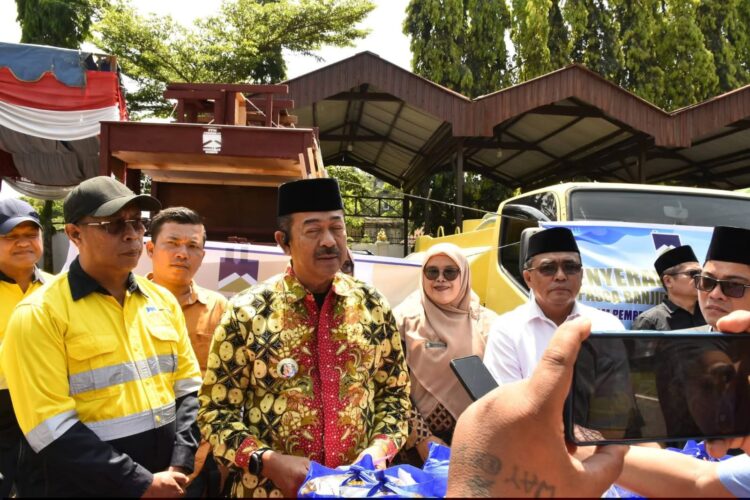 Pemkab Madina Kembali Terima Bantuan dari PT. SMM Untuk Korban Banjir