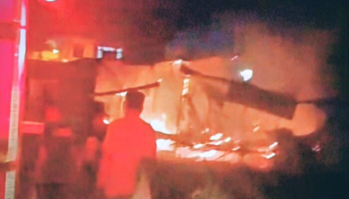 Gedung Kampus STIKES di Pidie Terbakar Hebat