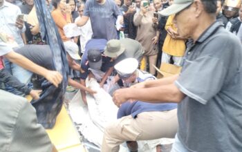 Pengendara Sepeda Motor Tewas Terlindas Dump Truck 