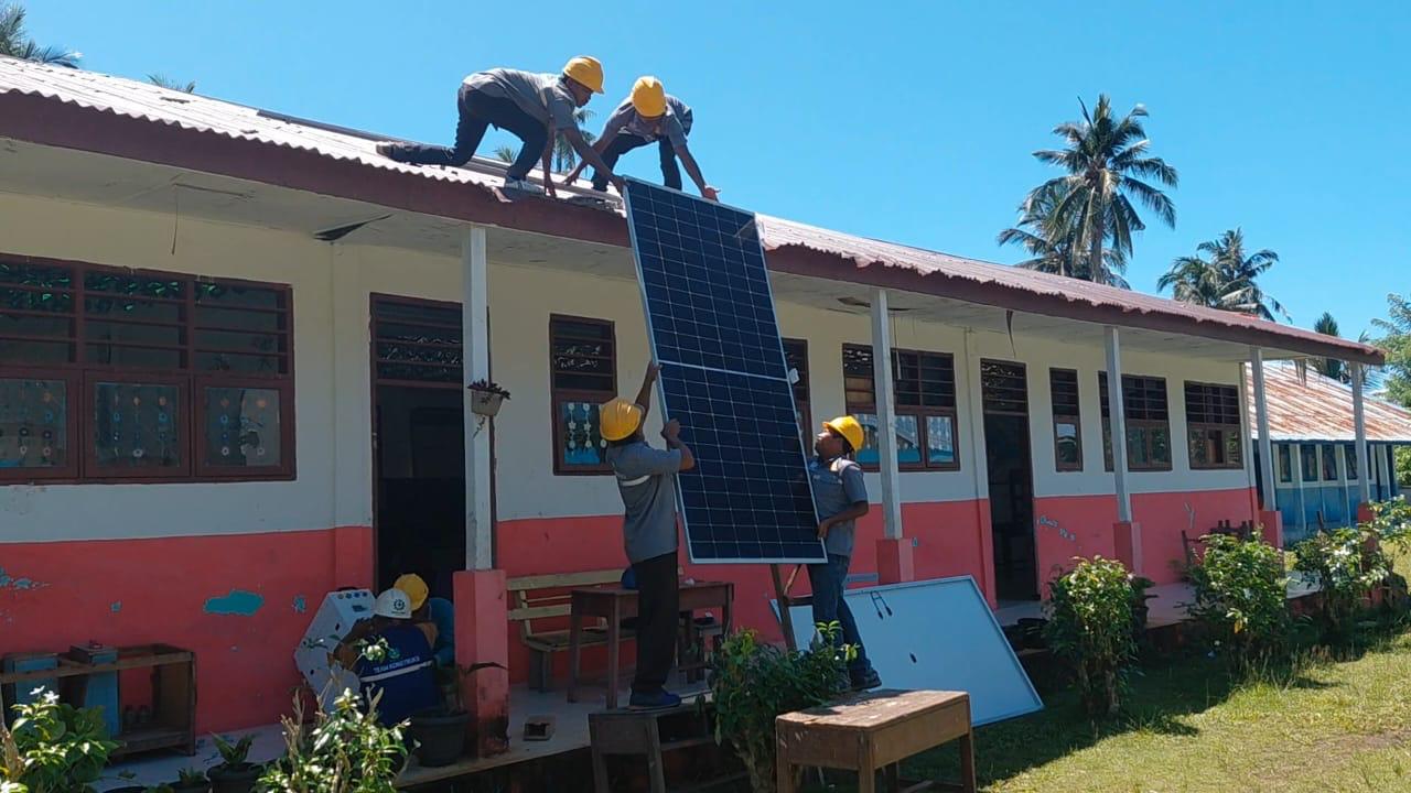 SuperSUN Hadirkan Terang Harapan Bagi Pendidikan Di Pulau Terpencil Madina
