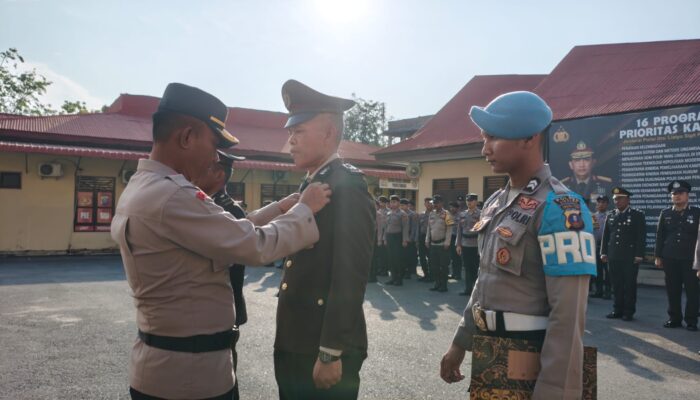 Polres Sibolga Gelar Upacara Penganugerahan Satyalencana Pengabdian dan Bintang Bhayangkara Nararya