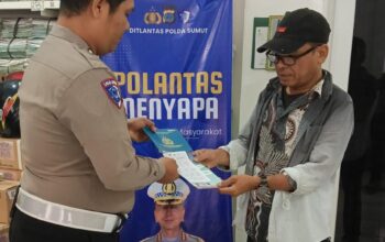 Samsat Binjai Sosialisasikan Layanan Digital, Petugas Dampingi Warga Secara Langsung