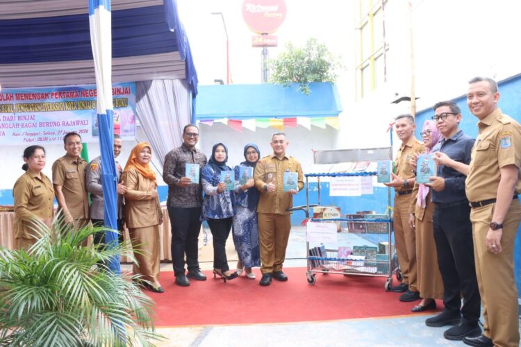 Hadiri Peluncuran dan Bincang Buku, Sekdako Binjai Tekankan Pentingnya Literasi Sebagai Fondasi Pembangunan