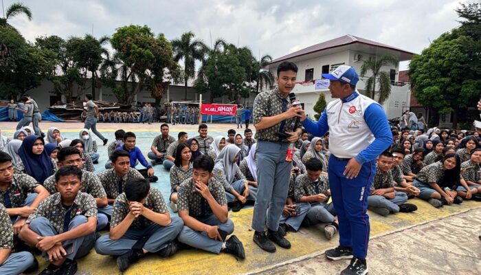 cari_aman Warnai Keseruan Roadshow Honda DBL 2026 Di SMAN 5 Medan