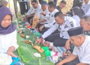Bupati Madina Makan Bareng Warga Gunung Baringin dengan Marpinggan Bulung
