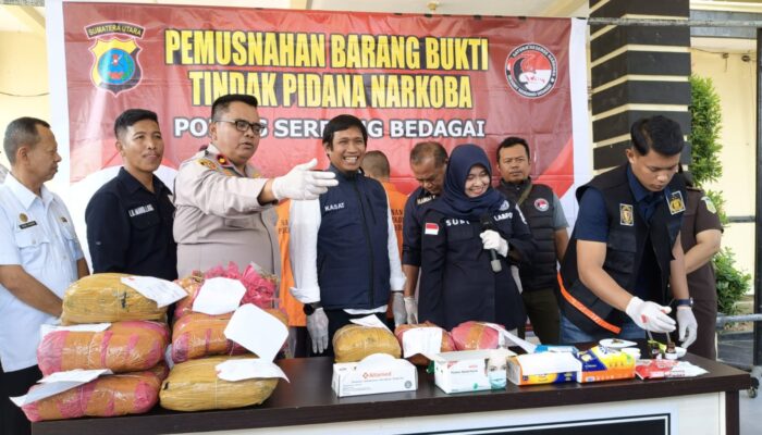Kurir Jaringan Provinsi Dibekuk, Polres Sergai Sita 17 Bal Ganja Dan Dimusnahkan