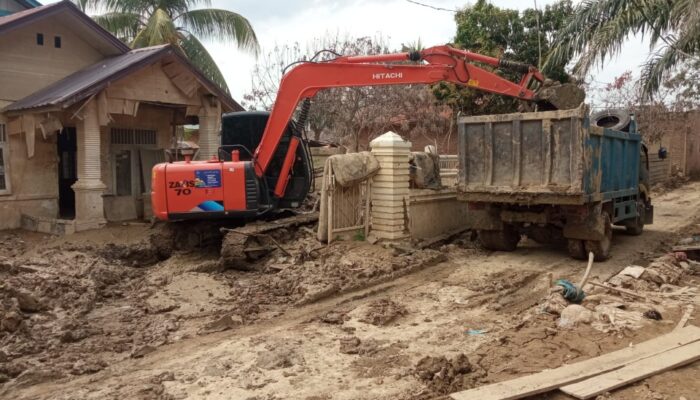 Pesantren Baitul Huda Duri Bantu Warga Terdampak Banjir Aceh Tamiang