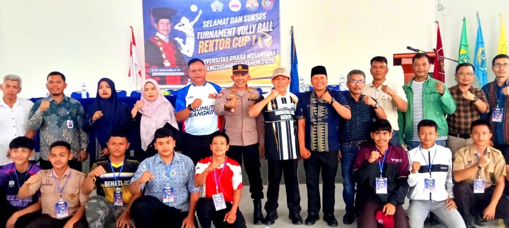 Rektor UGNP Buka Turnamen Bola Voli Rektor Cup I Untuk SMA Sederajat