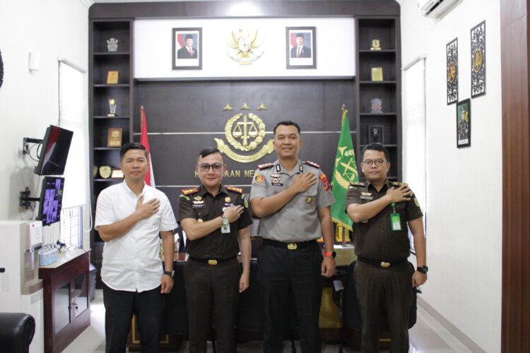 Jalin Sinergitas, Kapolres Pakpak Bharat Silaturahmi Ke Kejari Dairi