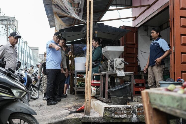 Asri Ludin Tambunan Pimpin Gotong Royong Massal di Lubukpakam