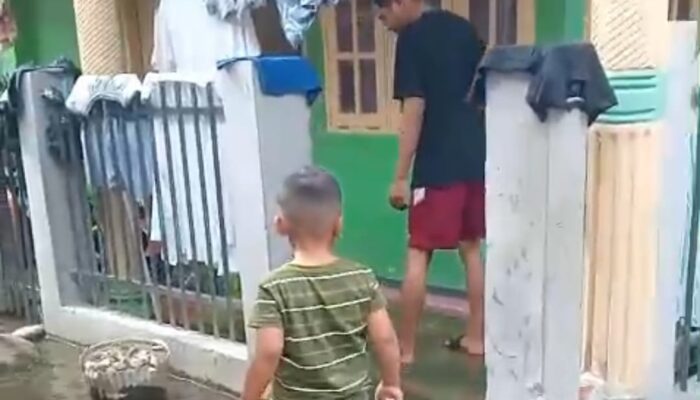 Setiap Hujan Turun, Lingkungan 3 Kelurahan Sipolu-Polu Pasti Banjir, Warga Minta Perhatian Bupati Madina