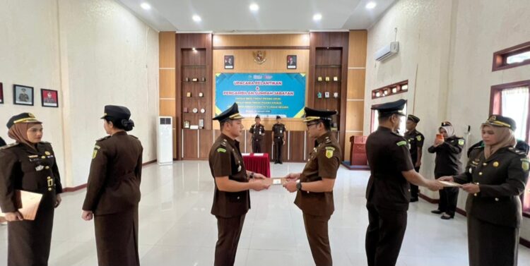 Tiga Kepala Seksi Kejari Bireuen Dimutasi, Pejabat Baru Dilantik